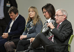 von rechts nach links: Hansjörg Hofer (Behindertenanwalt), Regina Geiger (OÖ), Renate Pilz (STMK), Robert Bacher (FSW)